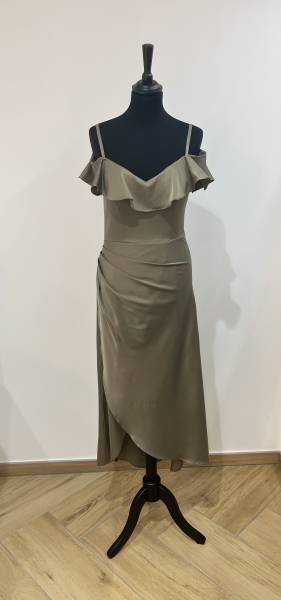 Robe Longue Vert Olive en Satin - Boutique Céline d'Al à Bolbec 76210