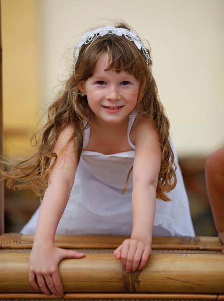 Tenue pour petit fille d'honneur dans un magasin spécialisé - Céline d'Al à Bolbec 